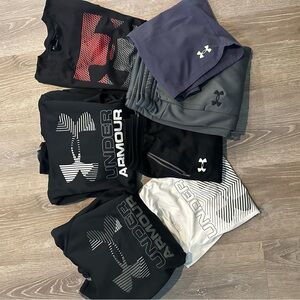 Youth L boys under armor bundle !!